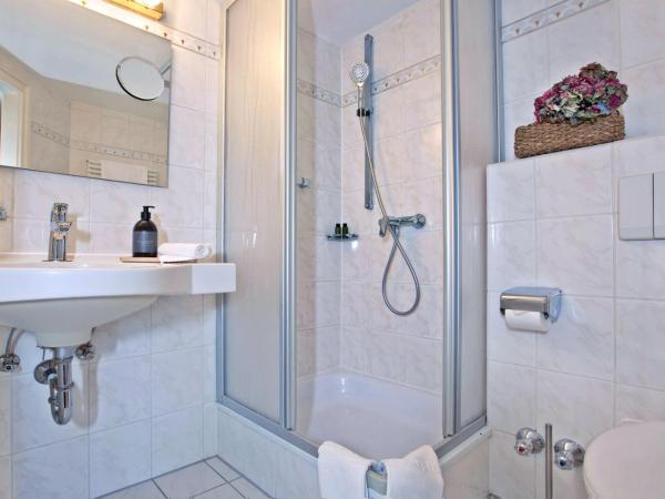 Hotel Rotkreuzplatz : photo 4 de la chambre chambre double standard