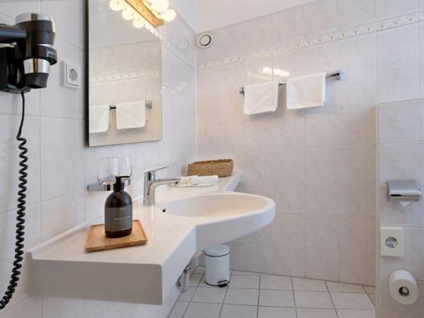 Hotel Rotkreuzplatz : photo 5 de la chambre chambre double supérieure