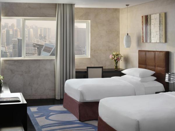 Dubai Marriott Harbour Hotel And Suites : photo 7 de la chambre renovated, penthouse suite, sea view, high floor