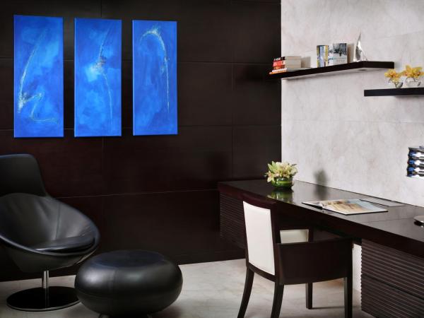 Dubai Marriott Harbour Hotel And Suites : photo 3 de la chambre renovated, penthouse suite, sea view, high floor