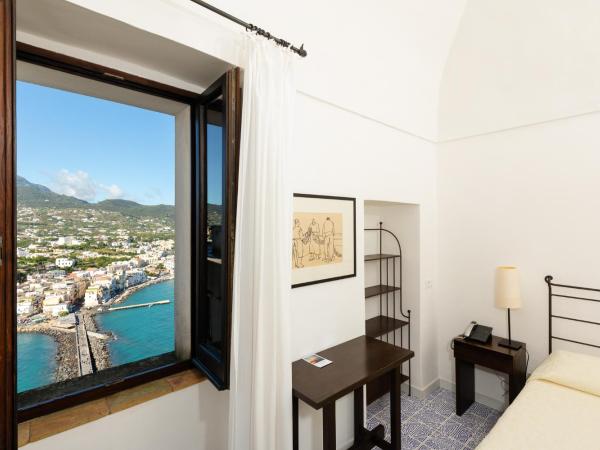 Albergo Il Monastero : photo 4 de la chambre chambre double - vue sur mer