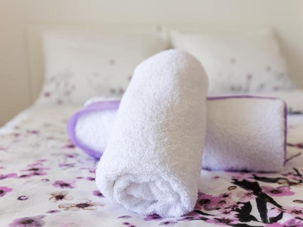 Guesthouse Home Sweet Home : photo 7 de la chambre chambre double avec balcon - vue sur mer