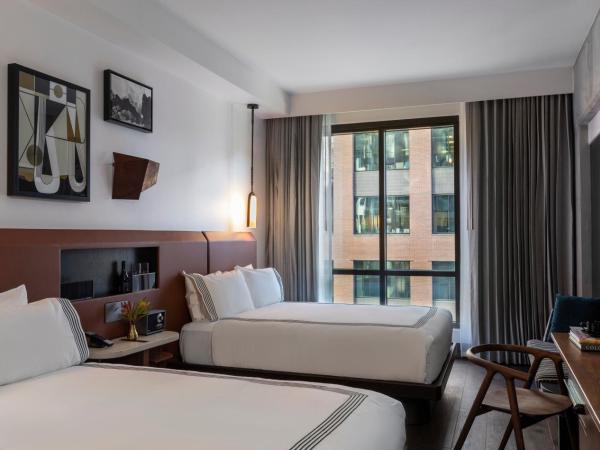 Thompson Denver, by Hyatt : photo 1 de la chambre chambre avec 2 lits queen-size - vue sur ville