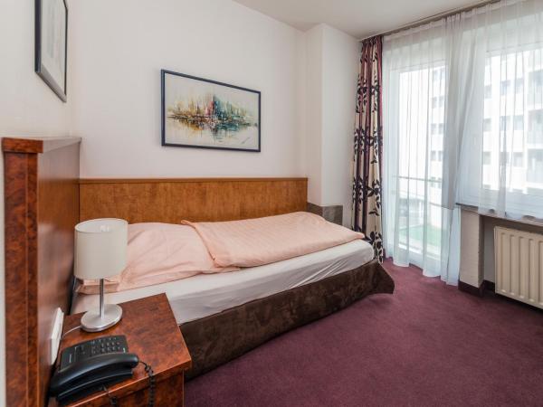 Breslauer Hof Am Dom : photo 2 de la chambre chambre simple