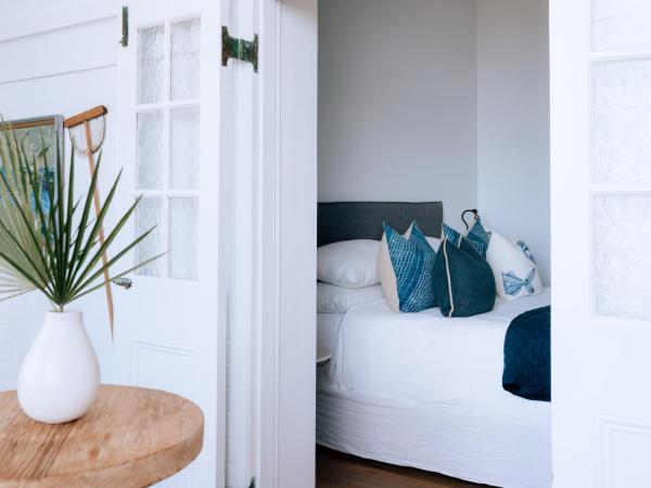 The Clovelly Hotel : photo 3 de la chambre chambre familiale lit king-size