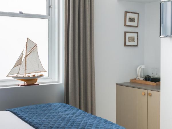 The Clovelly Hotel : photo 6 de la chambre chambre lit queen-size