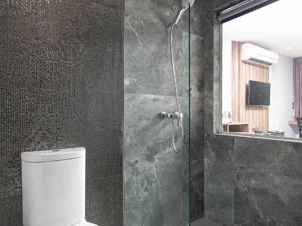 Cross Vibe Chiang Mai Decem Nimman Hotel - formerly X2 Vibe Chiang Mai Decem - SHA Extra Plus : photo 6 de la chambre hébergement de luxe - vue sur montagne