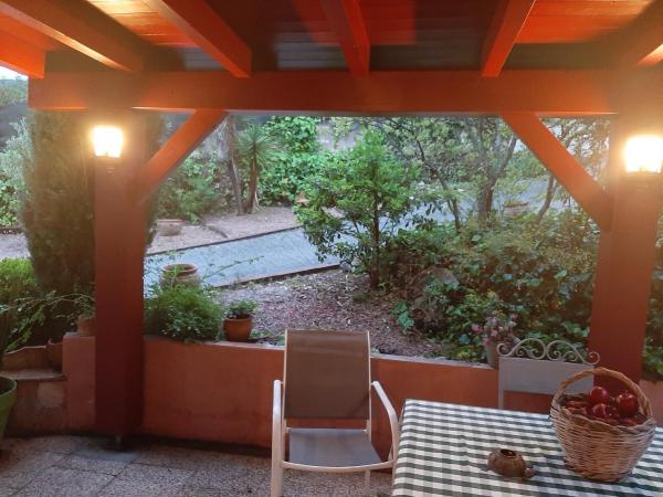 Chambre d'hote Casa Tozza : photo 3 de la chambre chambre double - vue sur jardin