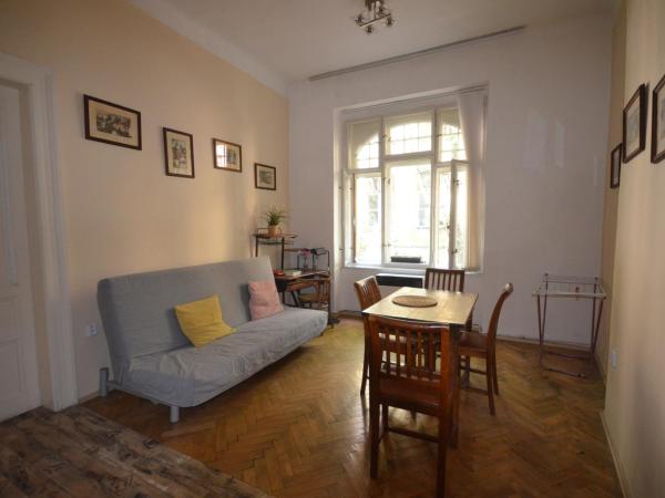 Travel&Joy backpackers : photo 8 de la chambre chambre lits jumeaux Économique avec salle de bains commune