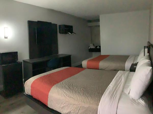 Motel 6-Memphis, TN - East : photo 3 de la chambre chambre quadruple - fumeurs