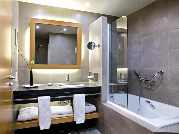 Lazart Hotel, Trademark Collection by Wyndham : photo 5 de la chambre suite familiale