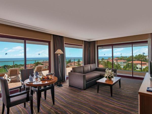 Sirene Belek Hotel : photo 2 de la chambre suite avec terrasse et vue sur la mer