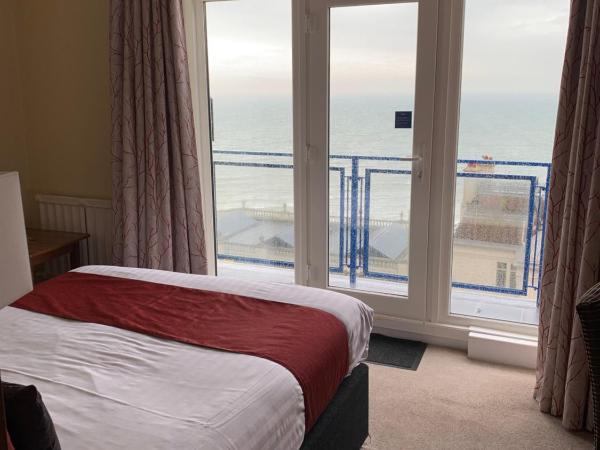 Marsham Court Hotel : photo 6 de la chambre chambre double avec balcon - vue sur mer - chiens interdits