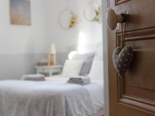 Maison d'hôtes La Poterne : photo 3 de la chambre chambre double