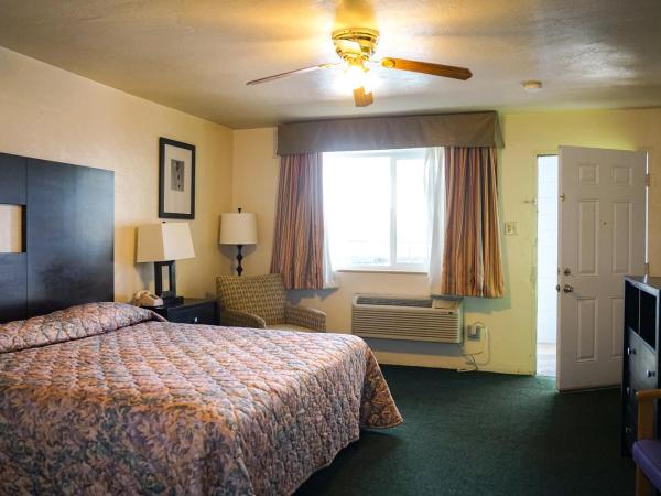 Downtown Inn : photo 5 de la chambre chambre lit king-size