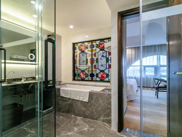 Guangdong Victory Hotel- Located on Shamian Island : photo 4 de la chambre chambre de luxe - vue sur rivière