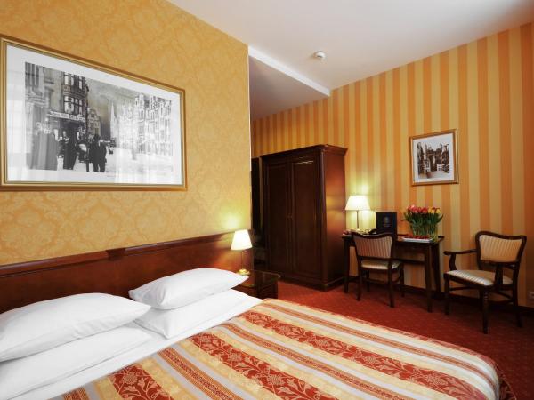 Hotel Wolne Miasto Old Town Gdańsk : photo 1 de la chambre chambre lit king-size standard