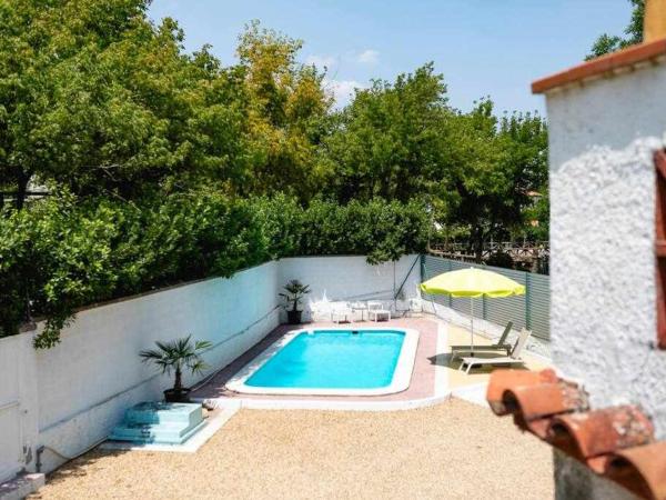 Newly renovated room w Pool y BikeParking : photo 1 de la chambre chambre double deluxe avec douche