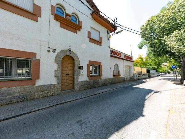 Newly renovated room w Pool y BikeParking : photo 4 de la chambre chambre double avec salle de bains privative