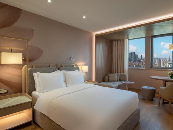 Mövenpick Hotel Istanbul Bosphorus : photo 4 de la chambre  chambre lit king-size supérieure - vue sur ville