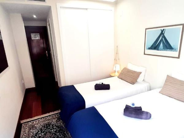 COLLECTION CITY - Bed & Breakfast, Alicante Center I Cocina & Amplia Terraza - Jardín : photo 1 de la chambre chambre lits jumeaux avec salle de bains