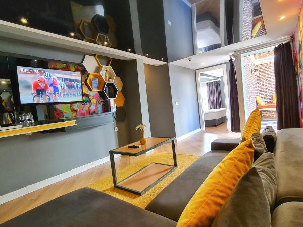 Letstay Hotel - Adults Only : photo 4 de la chambre suite deluxe avec baignoire spa