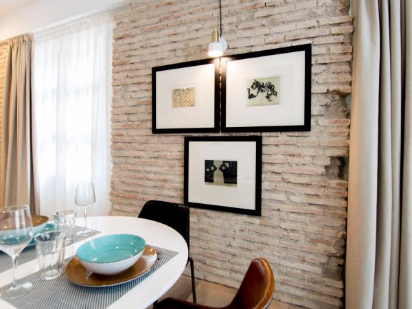 MYR Plaza Mercado & Spa : photo 8 de la chambre chambre familiale standard