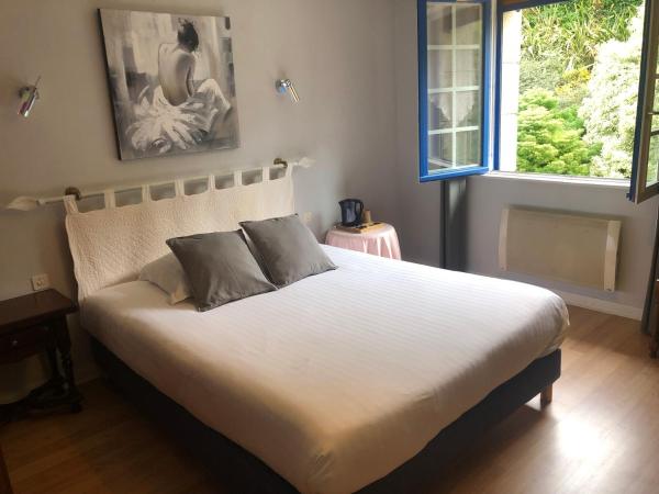 Logis Hotel De La Corniche : photo 4 de la chambre chambre double pour 1 adulte