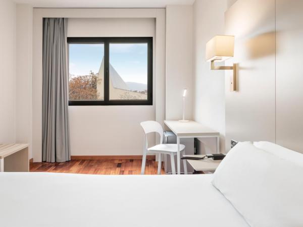 B&B HOTEL Granada Estación : photo 4 de la chambre chambre simple