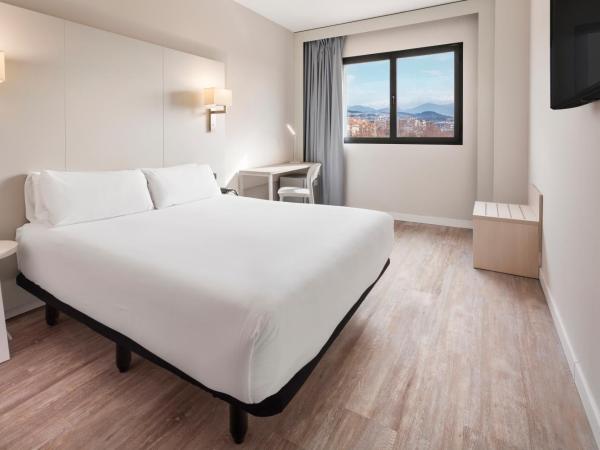 B&B HOTEL Granada Estación : photo 5 de la chambre chambre double ou lits jumeaux