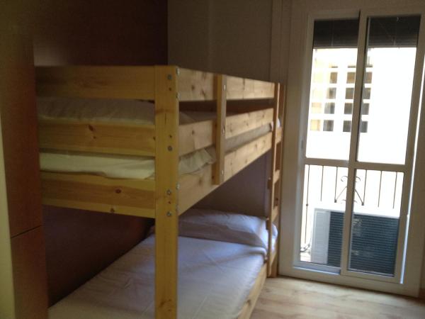 Chinitas Urban Hostel : photo 4 de la chambre lit dans dortoir mixte de 4 lits