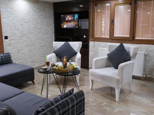 Florya House Hotel : photo 4 de la chambre suite lit king-size avec balcon