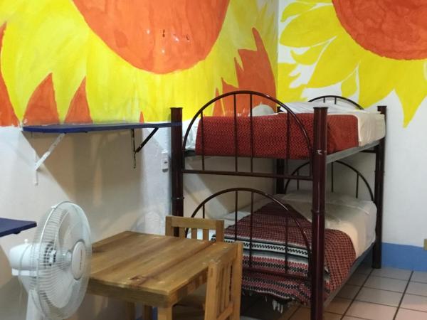 Hostal Luz de Luna Nuyoo : photo 2 de la chambre chambre double standard avec salle de bains commune