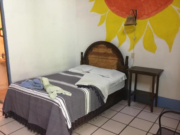 Hostal Luz de Luna Nuyoo : photo 3 de la chambre chambre double standard avec salle de bains commune