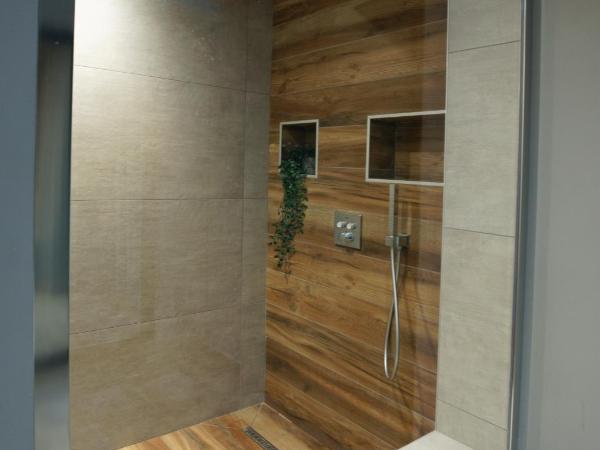 LA DOLCEVITA SPA Chambre privative : photo 5 de la chambre chambre double avec baignoire spa