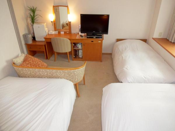 Kobe Luminous Hotel : photo 1 de la chambre chambre triple