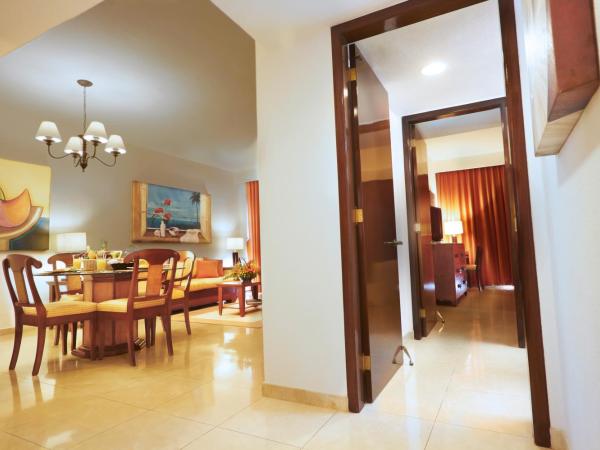 The Royal Cancun All Suites Resort - All Inclusive : photo 9 de la chambre suite 2 chambres - vue sur complexe