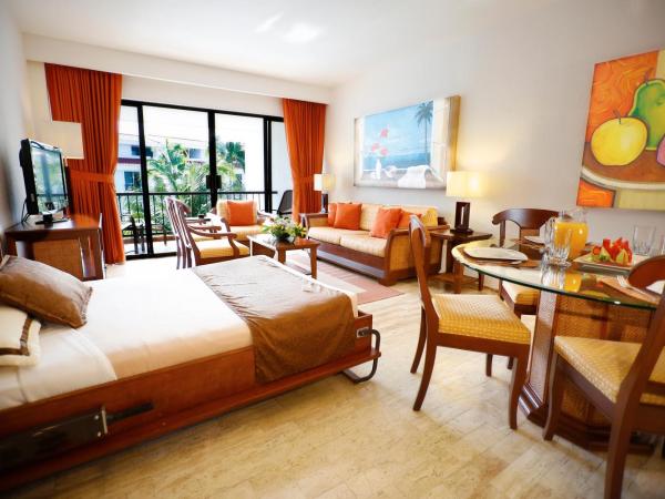 The Royal Cancun All Suites Resort - All Inclusive : photo 8 de la chambre suite 2 chambres - vue sur complexe
