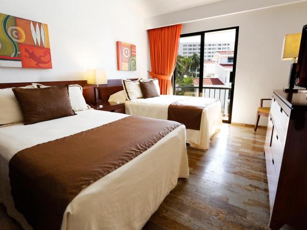 The Royal Cancun All Suites Resort - All Inclusive : photo 4 de la chambre villa principale 2 chambres - vue sur complexe