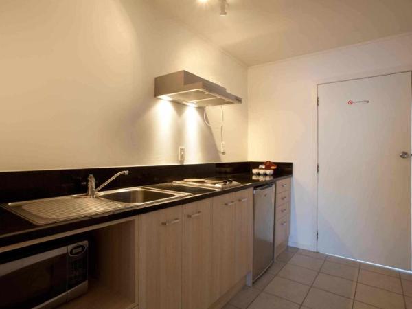 Auckland Airport Kiwi Motel : photo 10 de la chambre chambre familiale