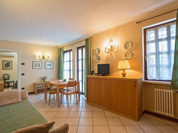 Residence Villa Mainard : photo 4 de la chambre appartement 1 chambre - vue sur jardin - rez-de-chaussée