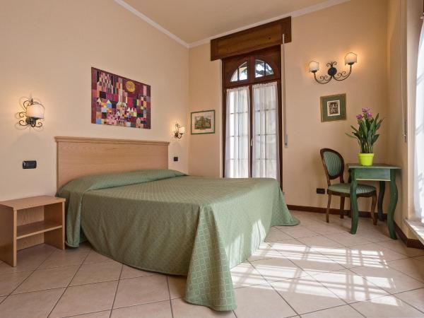 Residence Villa Mainard : photo 4 de la chambre appartement 1 chambre - vue sur jardin (3 adultes)