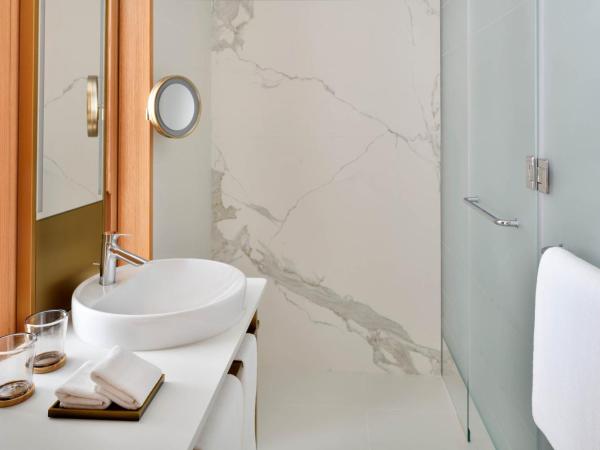 Vida Creek Harbour : photo 1 de la chambre city view deluxe room twin - free shuttle to dubai mall & la mer beach