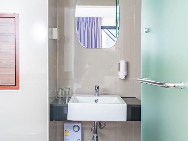 Sovereign Group Hotel at Pratunam : photo 3 de la chambre chambre simple Économique