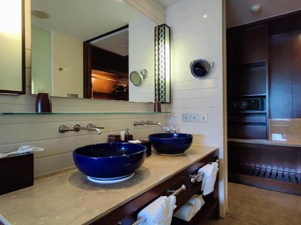 Sanya LUHUITOU Resort & Spa : photo 2 de la chambre chambre supérieure lit queen-size