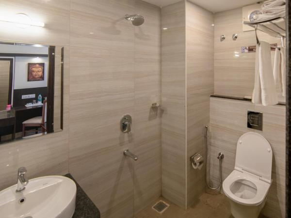 Nice Stay The Business Hotel : photo 7 de la chambre chambre lit king-size deluxe