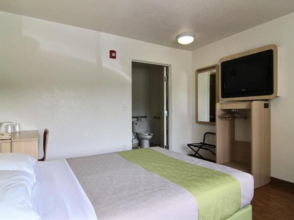 Motel 6-Albuquerque, NM - Midtown : photo 8 de la chambre chambre double - non-fumeurs