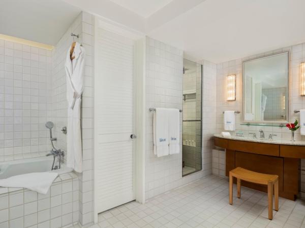 Halekulani : photo 6 de la chambre suite lit king-size - côté piscine