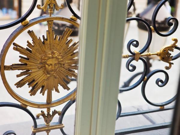 Hôtel Mansart - Esprit de France : photo 5 de la chambre suite junior mansart