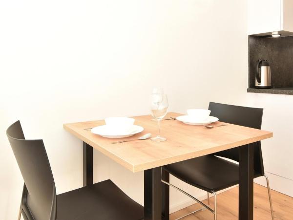 myQuartier Central City Suites : photo 9 de la chambre superior studio m